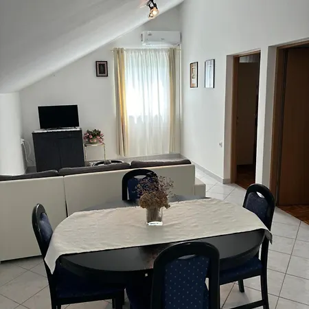 Vujic Apartament Vir